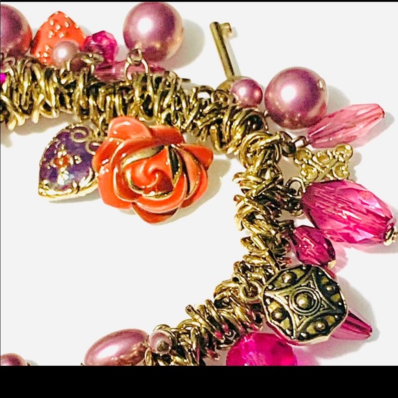 Elastic Purple Charm Bracelet - Picture 10 of 12